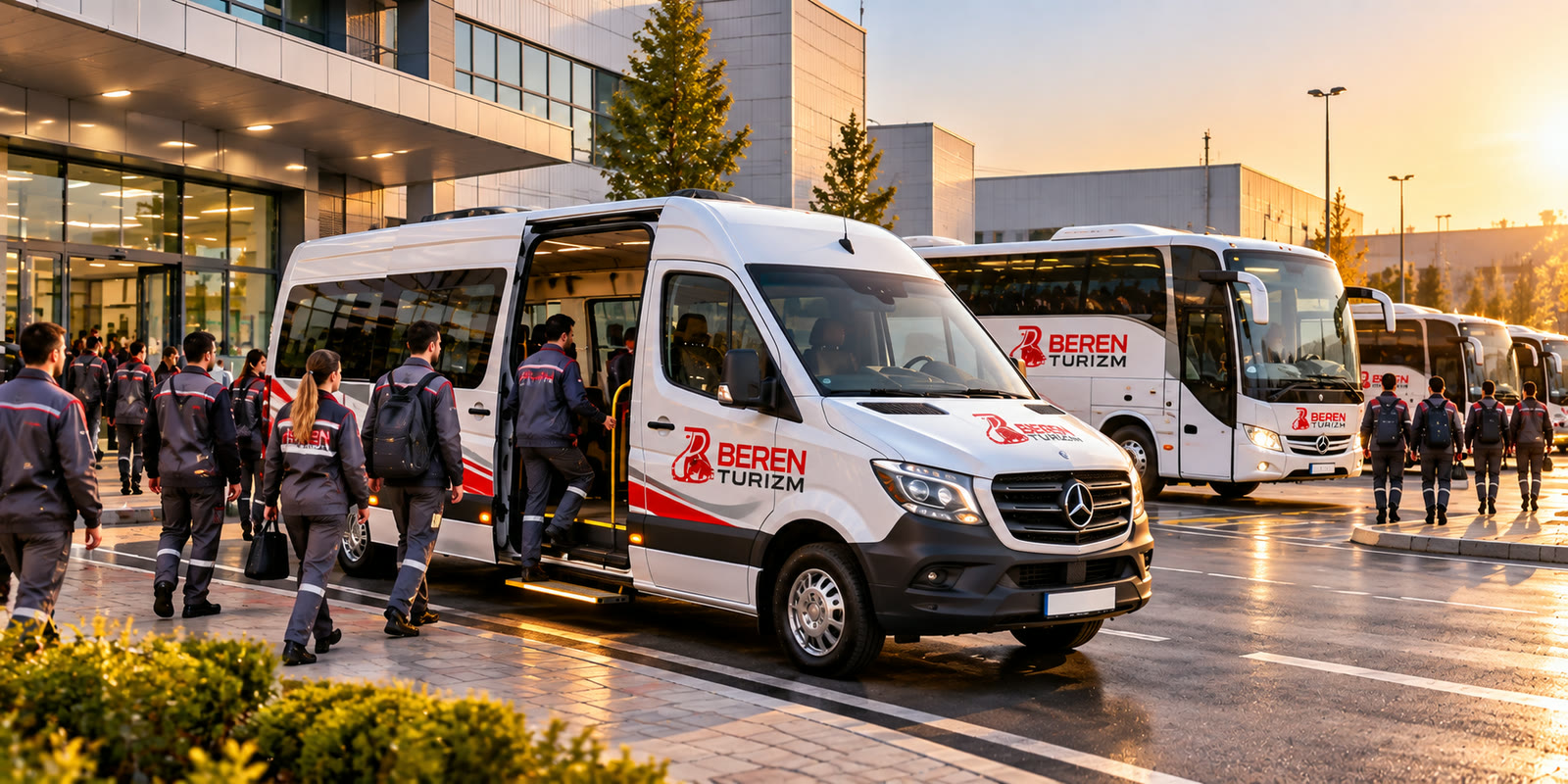 Sabah vardiyasında Beren Turizm personel servisi araçları